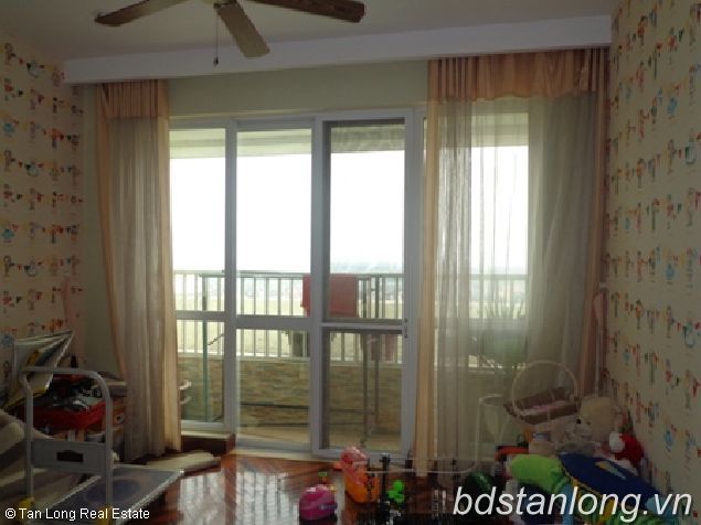 Cho thuê căn hộ Penthouse ở Ciputra, Tây Hồ, Hà Nội.