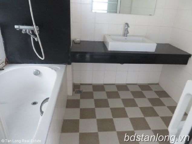 Cho thuê căn hộ Penthouse ở G2 Ciputra, Tây Hồ, Hà Nội.