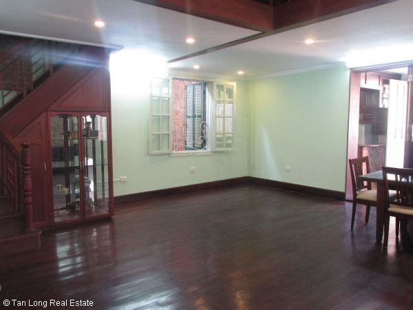 Cho thuê căn hộ Pháp Cổ tại Trần Quốc Toản, quận Hai Bà Trưng