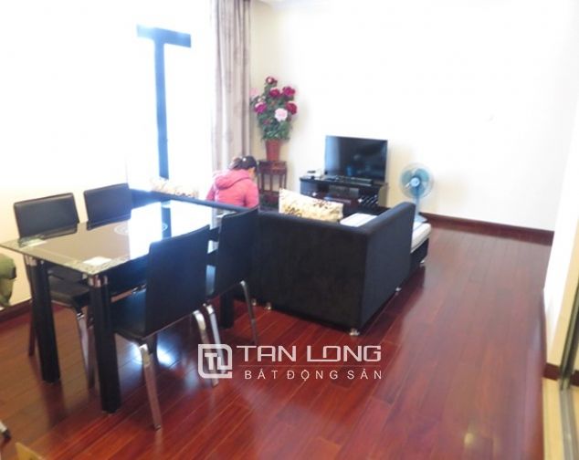 Cho thuê căn hộ tầng cao, 2 phòng ngủ ở Tòa R1 Vinhomes Royal City, quận Thanh Xuân