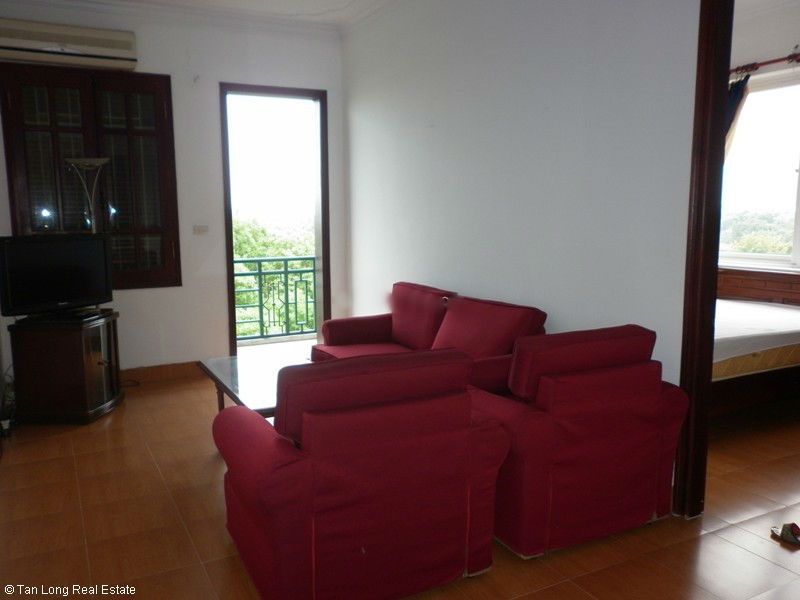 Cho thuê căn hộ Vân Hồ 1 phòng ngủ, 70m2, 600$.