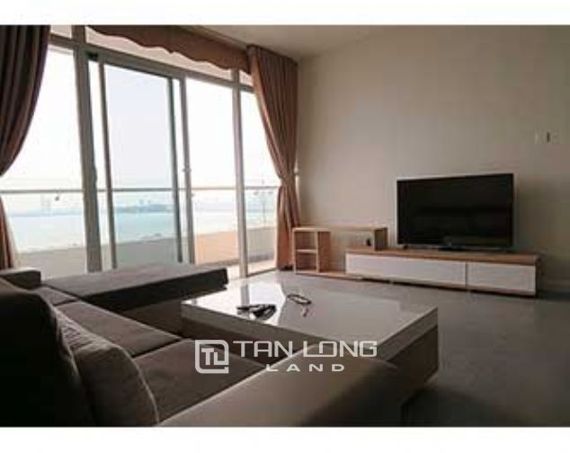 Cho thuê căn hộ WaterMark 2 phòng ngủ, quận Tây Hồ