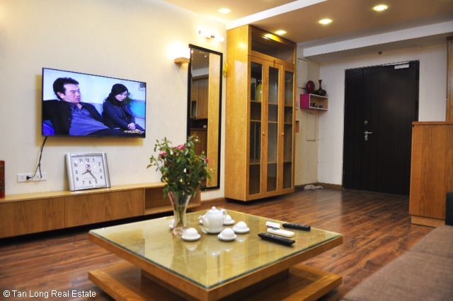 Cho thuê chung cư 130 m2 tòa C3 Mandarin, quận Cầu Giấy