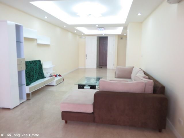Cho thuê chung cư 145m2, 3 phòng ngủ, 1000$ tòa P1 Ciputra