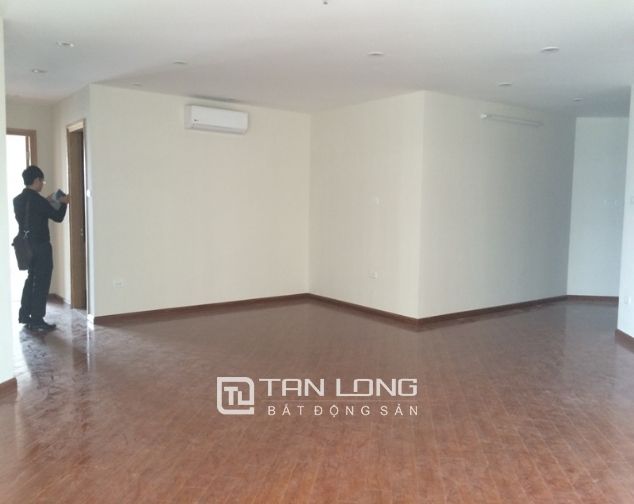 Cho thuê chung cư 155m2, 3 phòng ngủ tại N04 Hoàng Đạo Thúy, quận Cầu Giấy