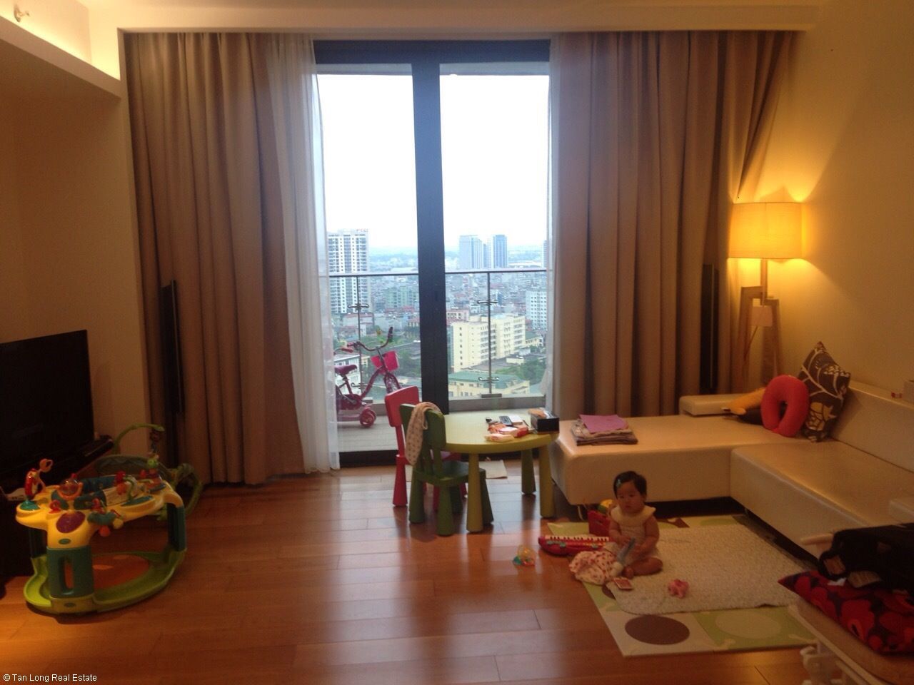 Cho thuê chung cư 3 ngủ, đủ đồ tại Indochina Plaza, quận Cầu Giấy