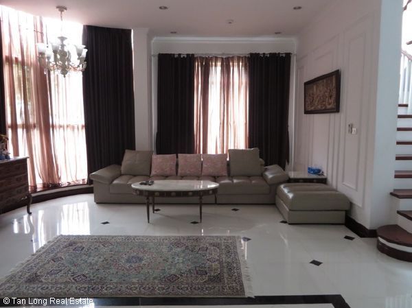 Cho thuê gấp biệt thự 330m3 khu T3 Ciputra, Hà Nội giá hợp lý