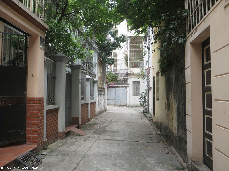 Cho thuê gấp nhà 110m2 tại Đội Cấn, quận Ba Đình