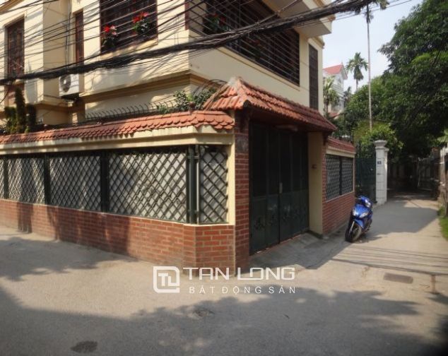 Cho thuê nhà 100m2 x 4 tầng tại Tô Ngọc Vân, quận Tây Hồ