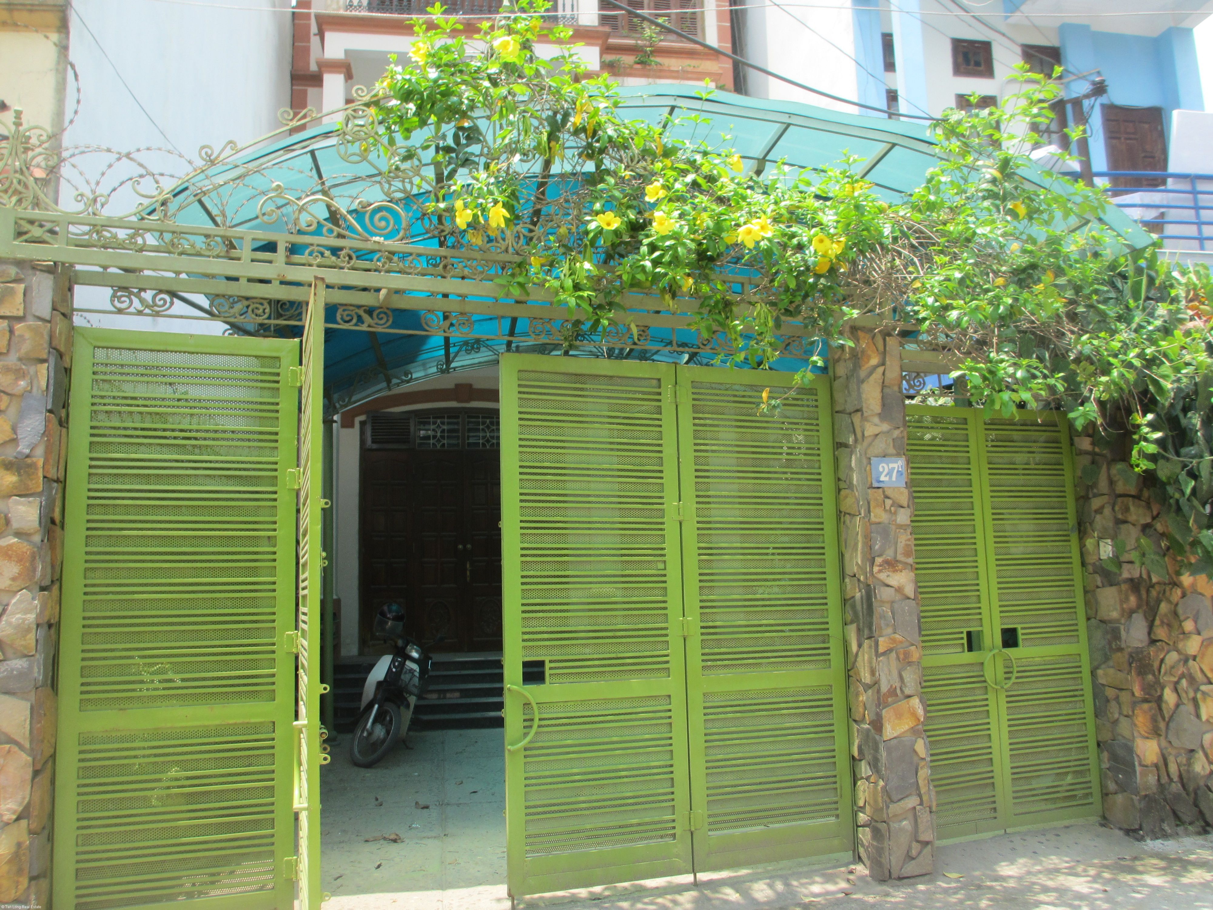 Cho thuê nhà 120m2 tại An Dương Vương, quận Tây Hồ