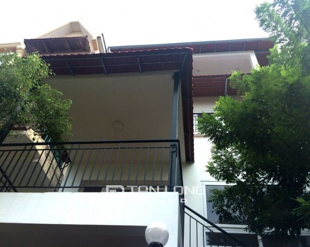 Cho thuê nhà 150m2, 5 phòng ngủ tại Tô Ngọc Vân, quận Tây Hồ