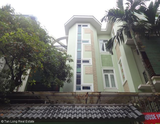 Cho thuê nhà 200m2, 4 ngủ tại Nghi Tàm, Tây Hồ, Hà Nội