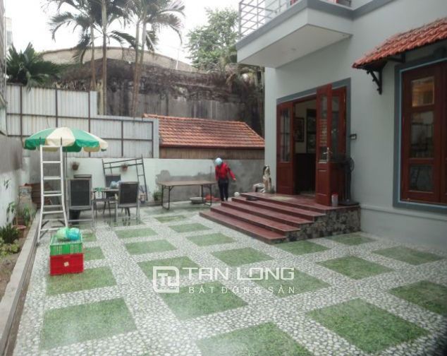 Cho thuê nhà 200m2, đủ đồ tại Đặng Thai Mai, quận Tây Hồ