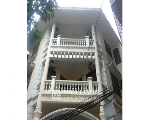 Cho thuê nhà 3 tầng tại Hoàng Hoa Thám, Tây Hồ, Hà Nội