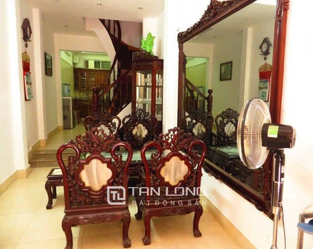 Cho thuê nhà 4 tầng, 4 phòng ngủ tại phố Ngô Tất Tố, quận Đống Đa