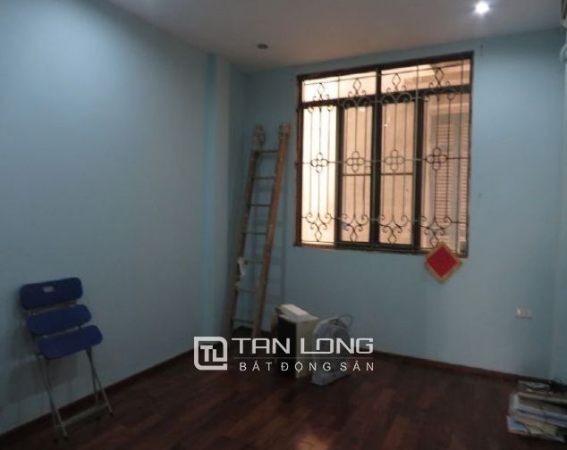 Cho thuê nhà 40m2 x 4 tầng tại Vạn Bảo, quận Ba Đình