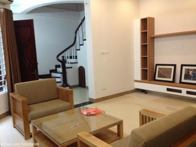 Cho thuê nhà 5 tầng tại phố Thợ Nhuộm, quận Hoàn Kiếm