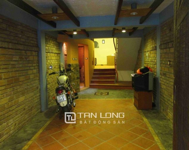 Cho thuê nhà 70m2 x 5 tầng tại Ngõ Huế, quận Hoàn Kiếm