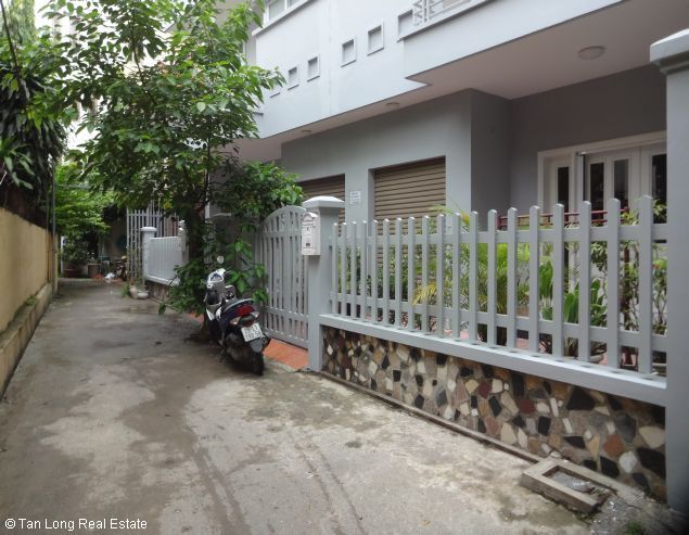 Cho thuê nhà 80m2 x 4 tầng tại đường Tây Hồ, quận Tây Hồ