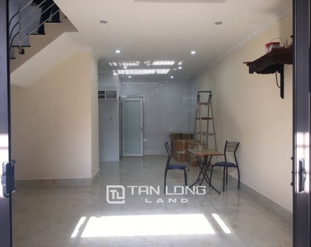 Cho thuê nhà chính chủ tại Đặng Thai Mai, Tây Hồ, 100m2 3 phòng ngủ