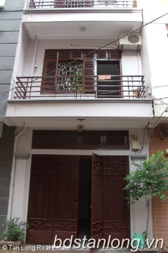 Cho thuê nhà đẹp tại Hồ Ba Mẫu quận Đống Đa Hà Nội