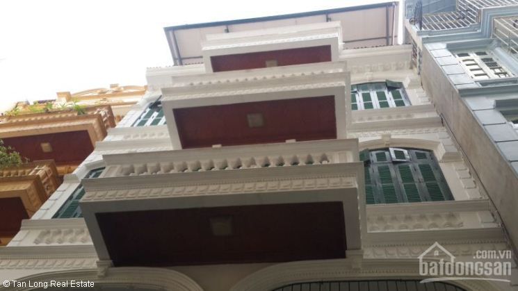 Cho thuê nhà đủ đồ tại đường Đào Tấn, quận Ba Đình, Hà Nội