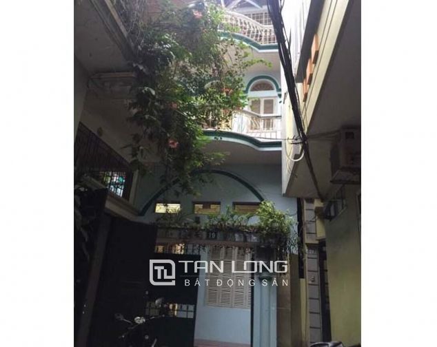 Cho thuê nhà mặt ngõ 60m2 có sân vườn tại Kim Mã, quận Ba Đình