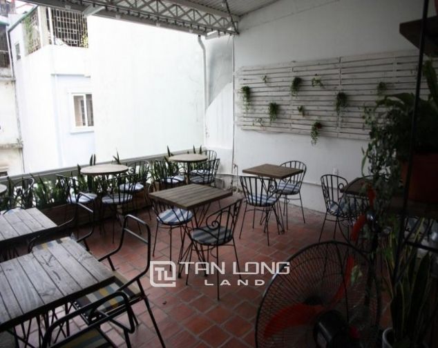 Cho thuê nhà riêng 3 tầng, có sân vườn ở Linh Lang, quận Ba Đình, Hà Nội