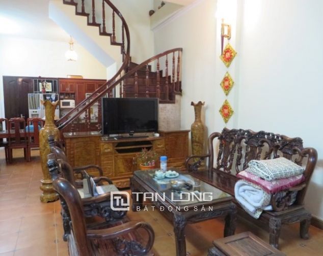 Cho thuê nhà riêng ngõ Trần Duy Hưng, diện tích 60m2 x 5 tầng