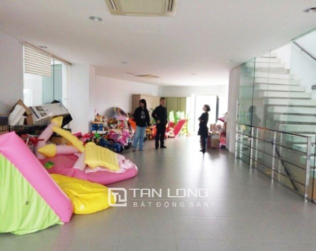 Cho thuê nhà riêng sang trọng 6 phòng ngủ phố Kim Mã, 65 triệu