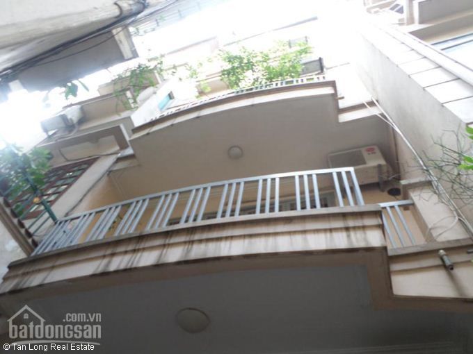Cho thuê nhà riêng tại phố Phan Chu Trinh, quận Hoàn Kiếm, Hà Nội