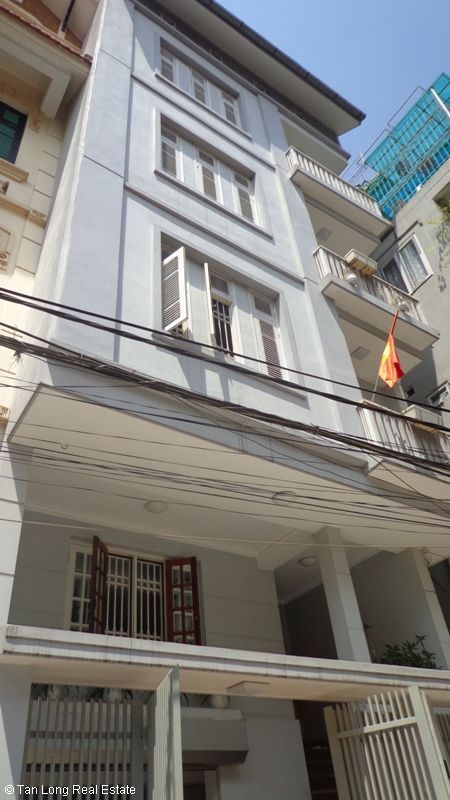 Cho thuê nhà trên đường Thụy Khuê, quận Tây Hồ