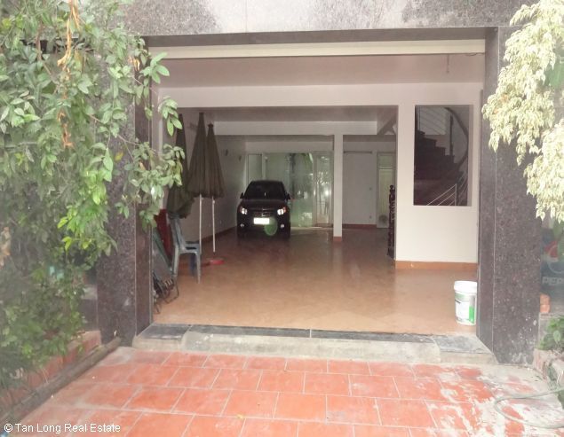 Cho thuê nhà view hồ đẹp và hiện đại đường Đặng Thai Mai, Tây Hồ