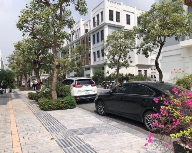 Cho thuê Shophouse 99m2 The Manor Central Park, mặt tiền 6,6m