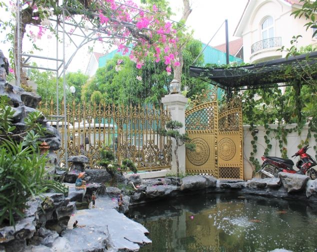 Cho thuê biệt thự đơn lập view hoa hậu tại Vinhomes Riverside, Long Biên