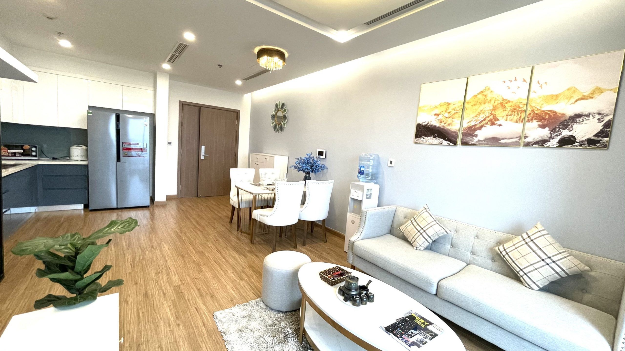 Bán căn hộ 2 phòng ngủ hướng Tây Bắc, diện tích: 95m2 Sunshine Golden River hoàn thiện đẹp