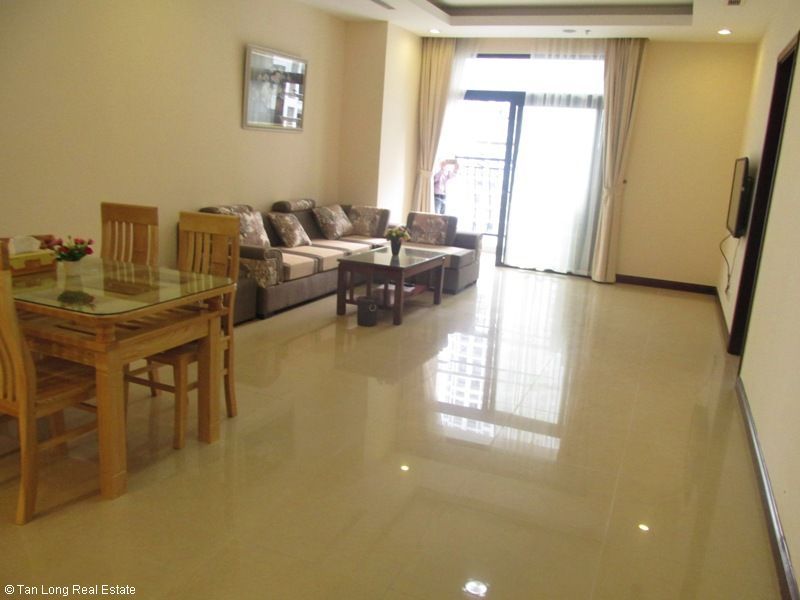 Chung cư 114m2 cho thuê tại tòa R4 Vinhomes Royal City, quận Thanh Xuân