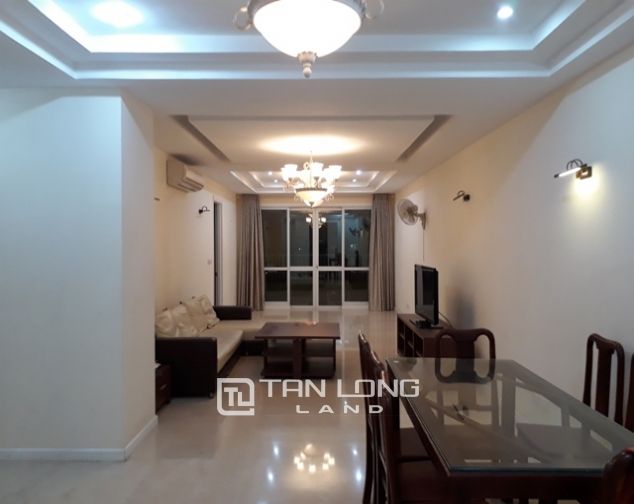 Chung cư 145m2 đủ đồ cho thuê tại tòa P2 Ciputra, quận Tây Hồ