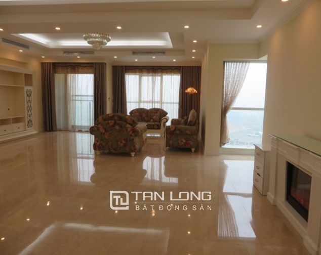 Chung cư 267m2, 4 phòng ngủ, đủ đồ tòa L2 Ciputra, quận Tây Hồ cho thuê