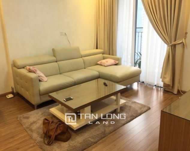 Chung cư căn góc tầng cao 3 phòng ngủ tại Park 5 Vinhomes Times City cho thuê