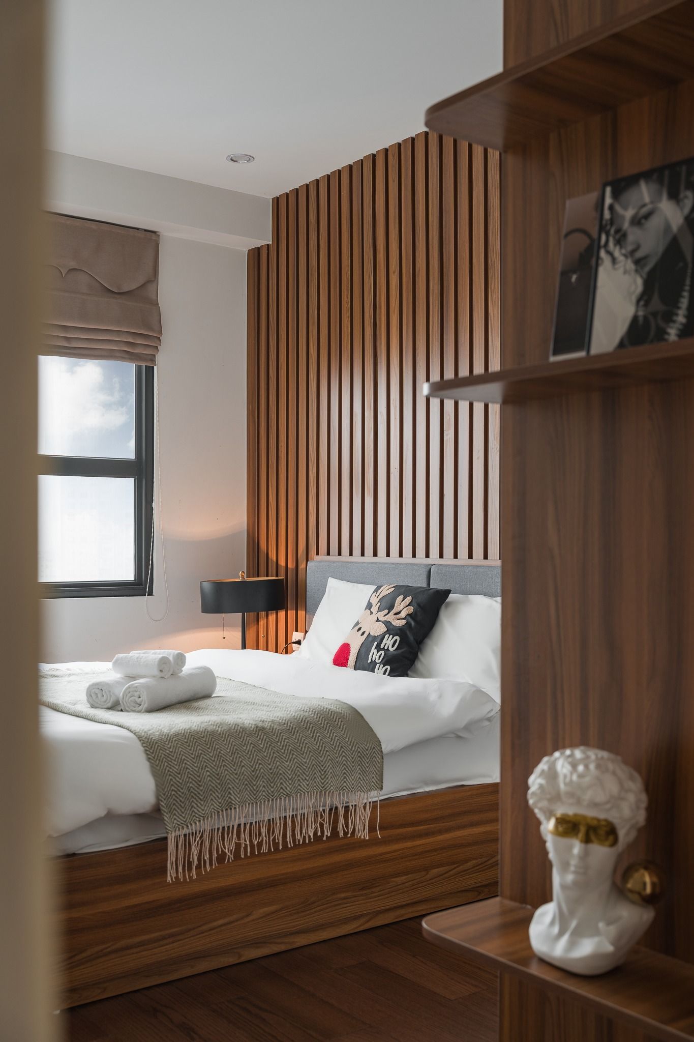Cho thuê căn hộ chung cư Mailand Hanoi City, DT: 110m2, hoàn thiện đẹp