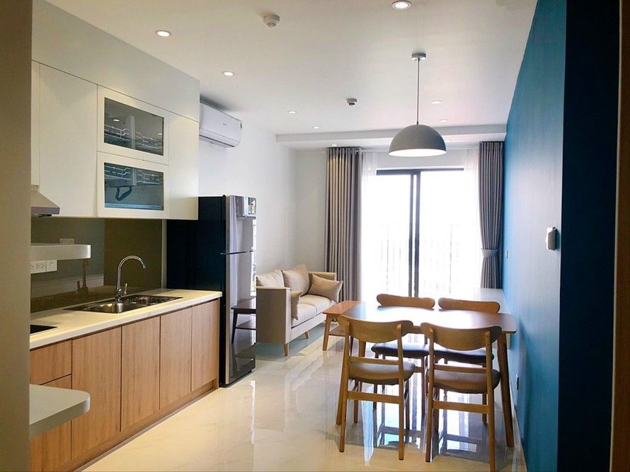 Cho thuê căn hộ 1 phòng ngủ tầng trung nội thất đầy đủ Mê Linh New City ban công rộng view hồ bơi