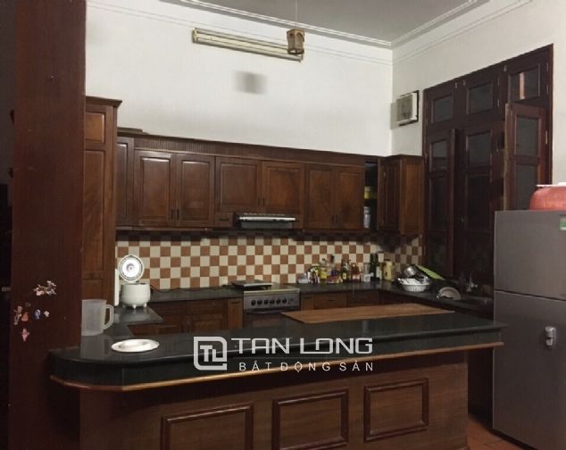 Nhà diện tích 150m2/ 5 tầng cho thuê ở ngõ Âu Cơ, phố Từ Hoa, quận Tây Hồ.