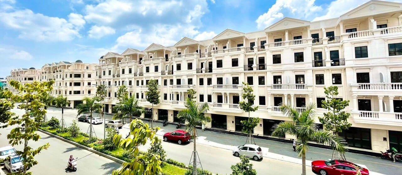 Bán biệt thự căn góc Grand Gateway hướng Đông Tứ Trạch 3 tầng 1 tum mặt ngoài Park Hill Vĩnh Yên