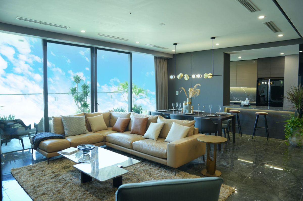 Căn hộ Duplex Sunshine Golden River hướng chính Bắc cần bán gấp 103,4m2, rộng rãi, view đẹp