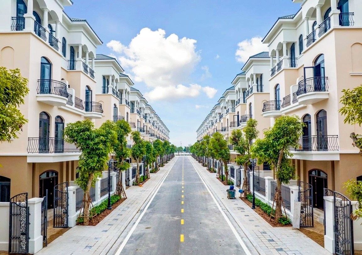 Bán nhà liền kề khu Chà Là Vinhomes Ocean Park 2 The Empire diện tích 134,3m2 x 5 tầng