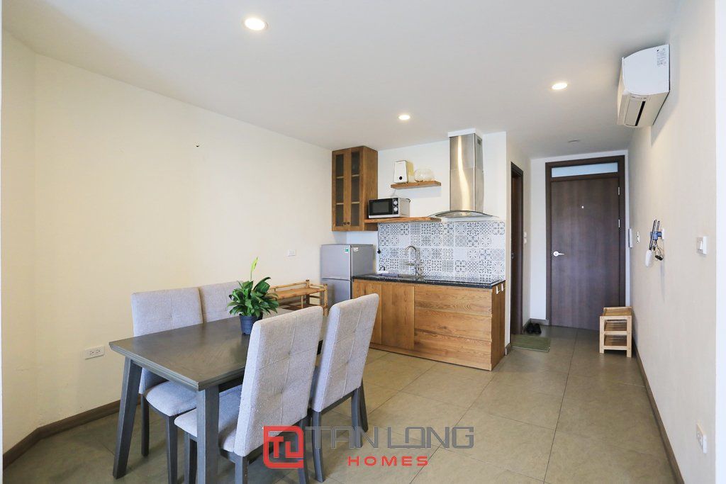 Cho thuê căn hộ dịch vụ Studio view Hồ tại Yên Hoa giá tốt