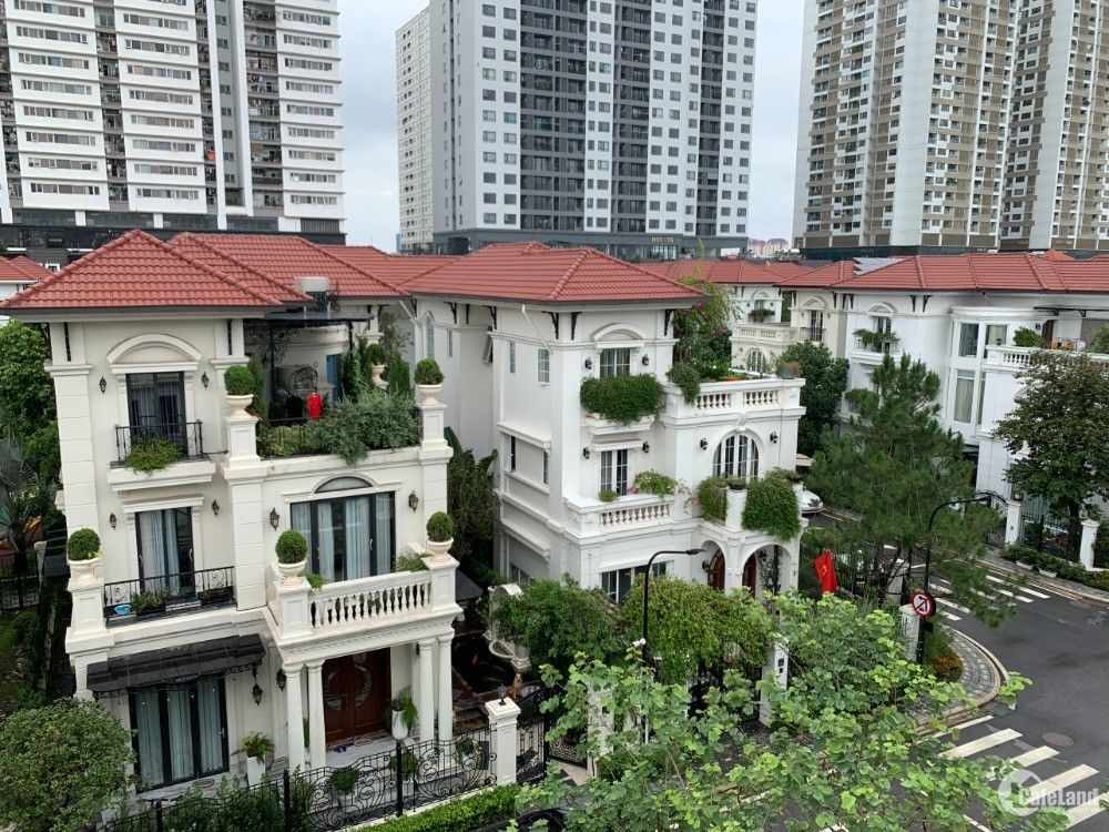 Cho thuê biệt thự liền kề 226m2 x 3 tầng, hướng Đông Nam view đường Đỗ Nhuận KĐT Ngoại Giao Đoàn