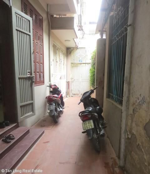 Nhà 3 tầng giá rẻ cho thuê tại Hoàng Hoa Thám, quận Ba Đình