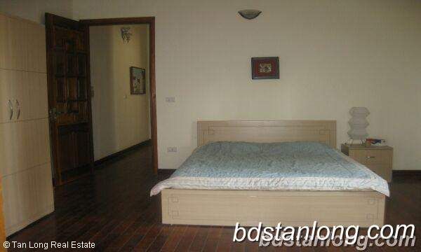 Nhà 4 phòng ngủ cho thuê tại phố Đặng Thai Mai, Tây Hồ